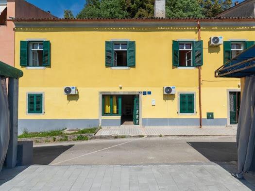 Apartmani Ella Рабац Екстер'єр фото