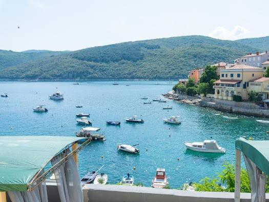 Apartmani Ella Рабац Екстер'єр фото