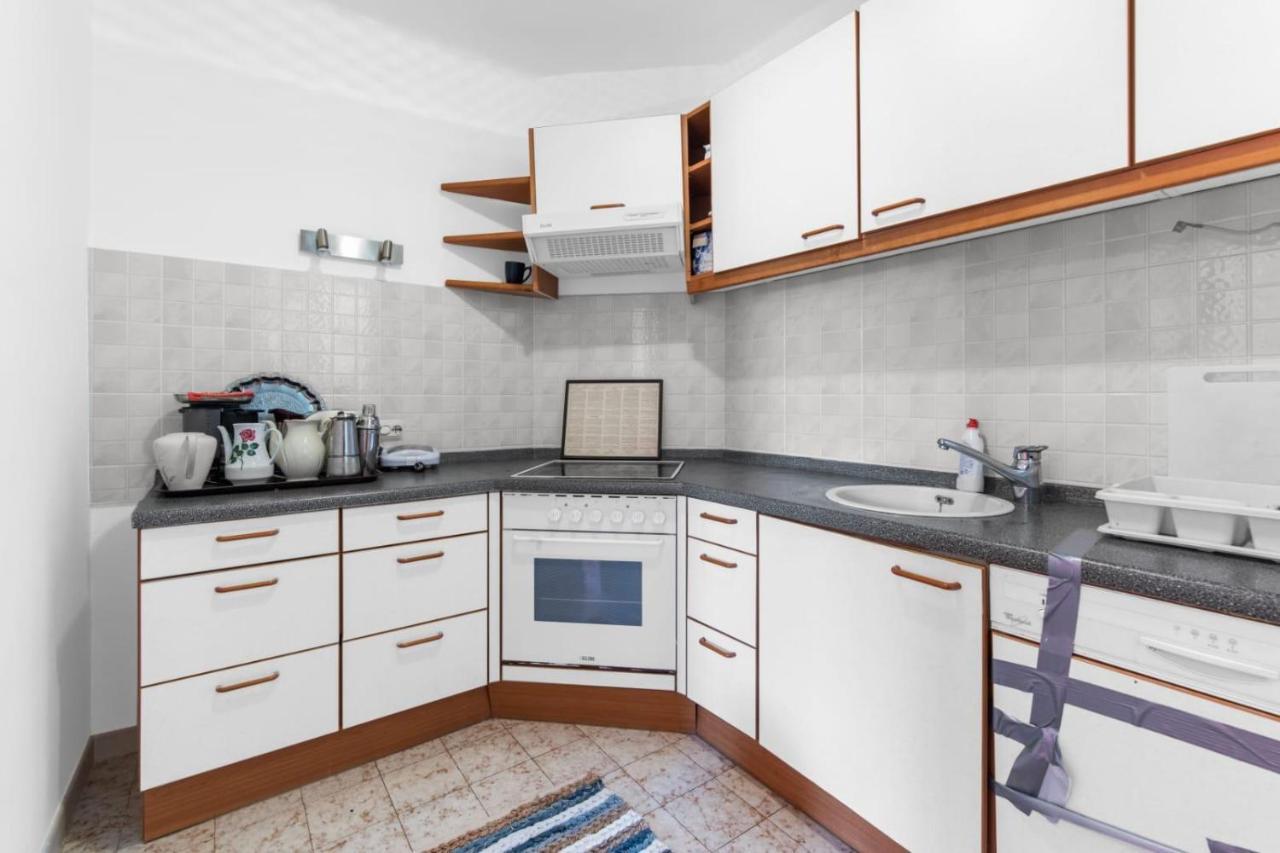 Apartmani Ella Рабац Екстер'єр фото