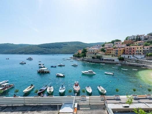 Apartmani Ella Рабац Екстер'єр фото