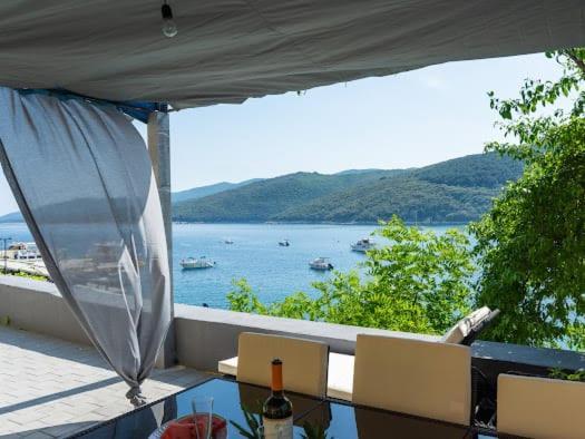 Apartmani Ella Рабац Екстер'єр фото